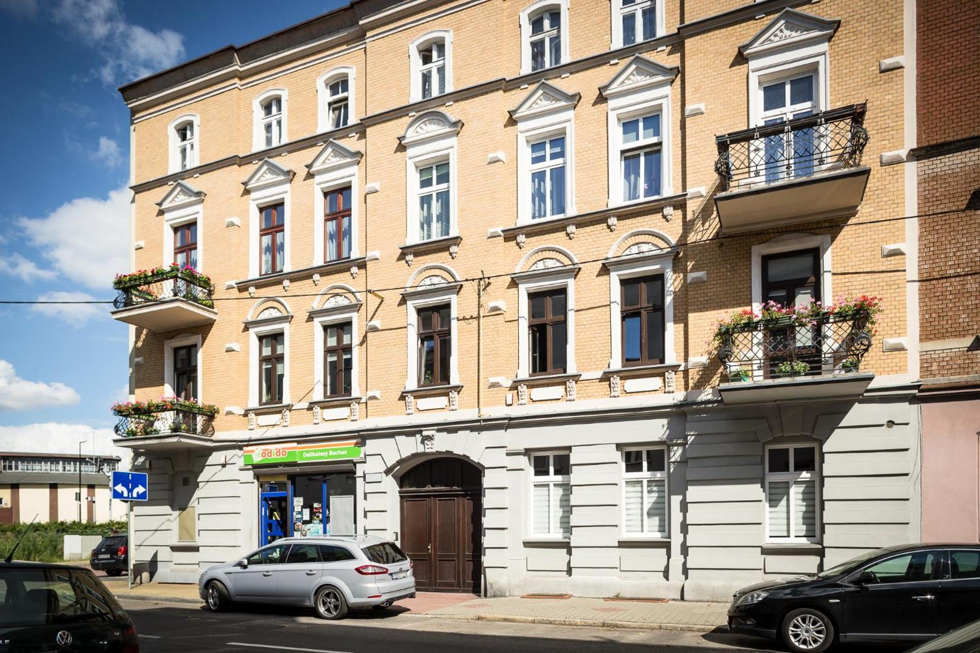 Wygodne Pokoje W Gliwicach Gliwice Luaran gambar